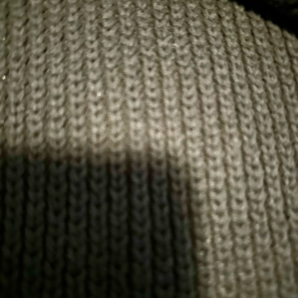SAKS FIFTH AVENUE Sweater. Soft inside, metallic silver exterior & black. Size s - Picture 9 of 12